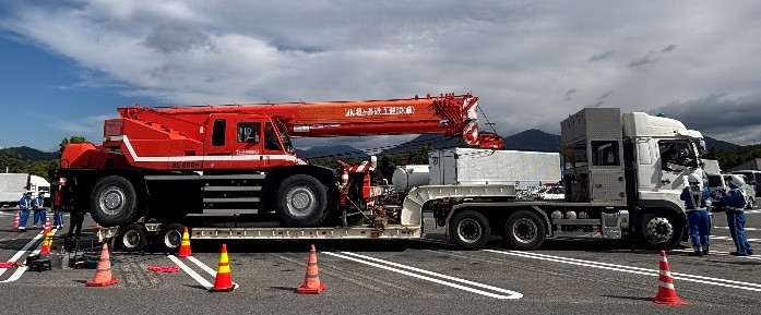 highwayinfo0's tweet photo. 【︎#ニュース】︎2026年3月1︎8日 ︎ ︎ ︎
#名神 ︎高速道路(︎下り)︎で総重量およそ58.2㌧のトレーラーを無許可通行　道路交通法第47条第2頂違反としてNEXCO中日本 ︎名古屋支社などが滋賀県警察本部交通部高速道路交通警察隊へ告発｜︎#滋賀県 ︎犬上郡多賀町｜︎#事故 ︎https://t.co/T93tVGyKGC https://t.co/9aFzvFAPIh