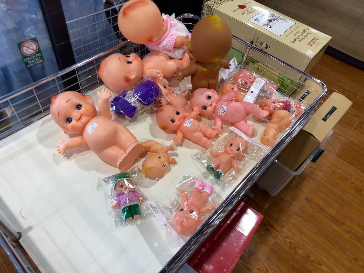 hardgumioff's tweet photo. 座間なうぃ
店頭できゅーぴーお昼寝しとりました
#ハードオフファミリー https://t.co/dGXvYxilnk