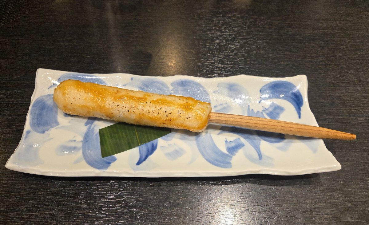 coconicocococo's tweet photo. お寿司食べようと思ってたんだけど焼きたんぽ食べたい欲が強くなったので

味噌甘めでおいしい♡
(味噌付けて焼いてる食べ物大好き♡五平餅とか焼きまんじゅうとか) https://t.co/fSv9FYtBft