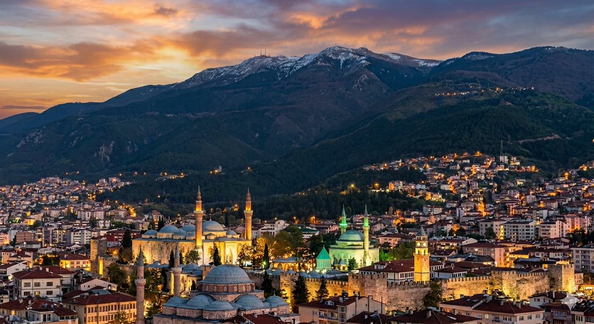 Uygarsaa's tweet photo. TARİHİN VE DOĞANIN KUCAĞINDA, RUHUNUZA DOKUNAN ŞEHİR: BURSA #gezgin #bursa #doga #yolbilgisi #solo_but_never_lonely https://t.co/ZYNUgvzgXQ