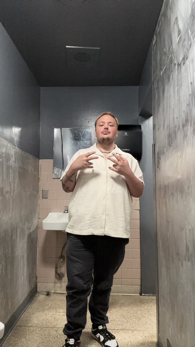 neeksfps's tweet photo. Yall mind if a white boy has a little motion https://t.co/FEeokh77zr
