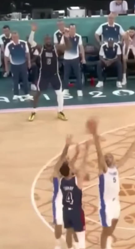 WardellFor3's tweet photo. @KvngDKN sit on dat corner like the good boy u r bronze https://t.co/IpirjCZewP