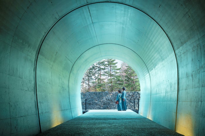 modelpress's tweet photo. 群馬・草津温泉に星野リゾートの
新温泉旅館「界 草津」6月7日開業🎉
https://t.co/zDABNKH2JU

⚪“静謐な宿”と“活気ある温泉街”を繋ぐトンネル
⚪2つの源泉を引く大浴場＆露天風呂
⚪ご当地部屋は「シルクアートの間」 https://t.co/BLB7jz0N3V