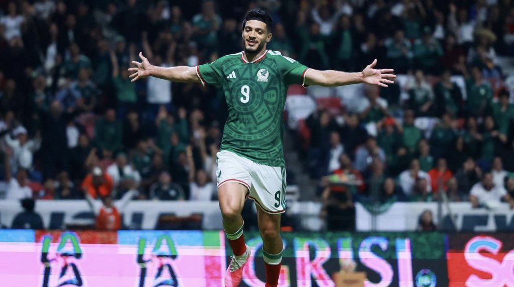 AtmosferaD's tweet photo. CIERRE OPTIMISTA

#México vino de atrás con tantos de Johan Vázquez, Raúl Jiménez y Luis Chávez, así como un par de autogoles, y goleó 5-1 a #Serbia en Toluca, en el último partido de preparación para el Mundial.

SIGUIENTE PARADA: 11 DE JUNIO vs SUDÁFRICA EN EL ESTADIO AZTECA. https://t.co/YK637RqgP0