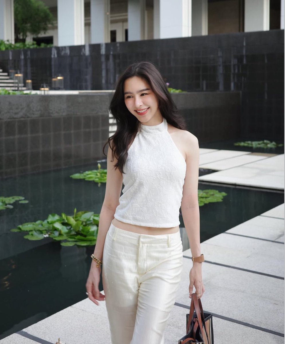 jjppoopp's tweet photo. วันก่อนมาไลฟ์เล่าว่าไปไหนมาบ้าง ละบอกเดี๋ยวจะลงรูปแล้วก็มาลงจริงๆ น่ารักจุง 🤍🤏🏻

#พีพีปุญญ์ปรีดี #punpreedee https://t.co/FWOwb0QtGf