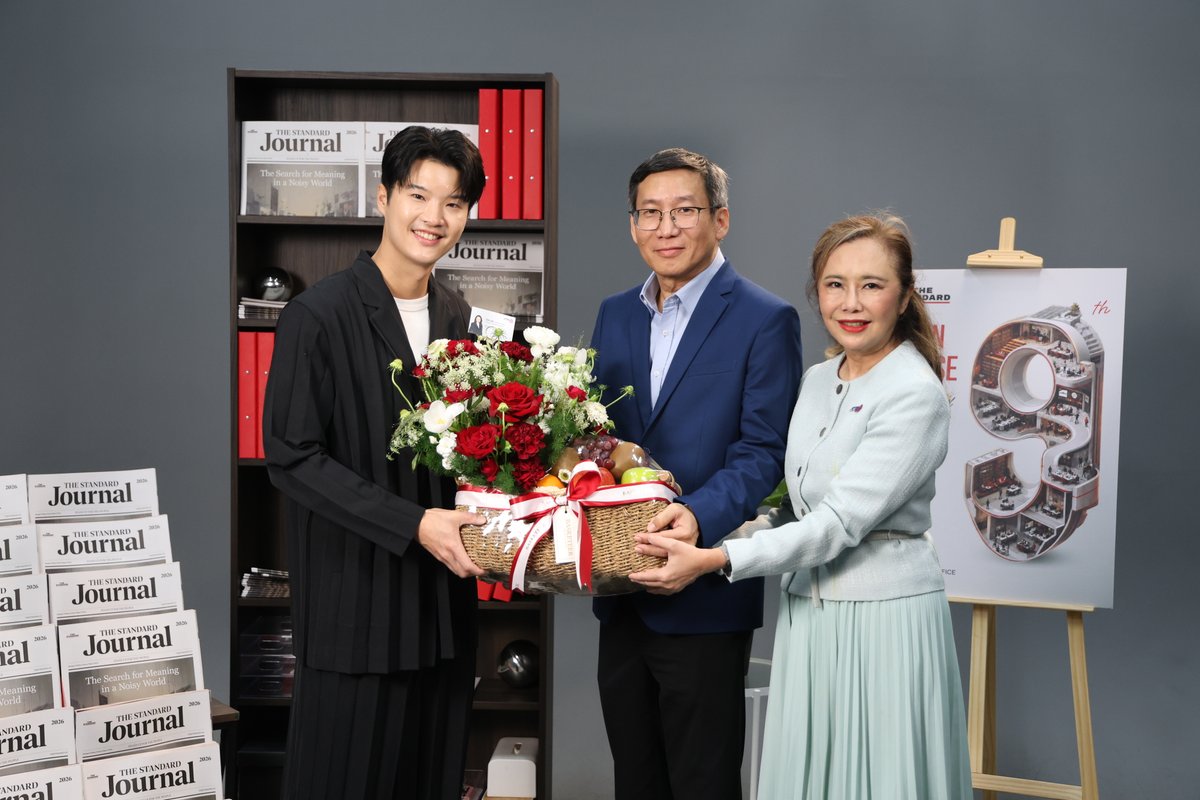 ftithailand's tweet photo. 📍  ส.อ.ท. ร่วมแสดงความยินดี เนื่องในโอกาสครบรอบ 9 ปี "The Standard"

วันศุกร์ที่ 5 มิถุนายน 2569 นายณรงค์ฤทธิ์ พานิชชีวะ รองประธานสภาอุตสาหกรรมแห่งประเทศไทย (ส.อ.ท.) พร้อมด้วย ดร.ปิยะนุช มาลากุล ณ อยุธยา รองประธาน ส.อ.ท. และประธานสายงานสื่อสารองค์กร ร่วมมอบกระเช้าแสดงความยินดี เนื่องในโอกาสครบรอบ 9 ปี "The Standard" โดยมีนายนครินทร์ วนกิจไพบูลย์ CEO & Editor-in-Chief THE STANDARD เป็นผู้รับมอบและให้การต้อนรับ ณ บริษัท เดอะสแตนดาร์ด จำกัด ถนนพระราม 9 กรุงเทพฯ

-------
#ครบรอบ9ปีTheStandard #TheStandard #เดอะสแตนดาร์ด
#สภาอุตสาหกรรมแห่งประเทศไทย #สภาอุตสาหกรรม #สอท
#FTI #ftithailand
#5I