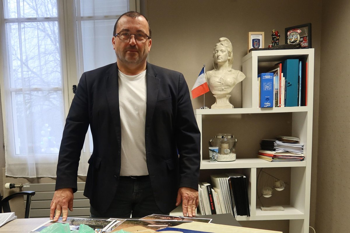 le_Parisien's tweet photo. À Laigneville, dans l’Oise, l’extension de 40 m2 de la crèche a nécessité trois ans de démarches administratives. Entre changements de normes et refus successifs, le projet illustre la complexité bureaucratique.
➡️ https://t.co/8n6jjEjQgV https://t.co/A0JQWmFXuP
