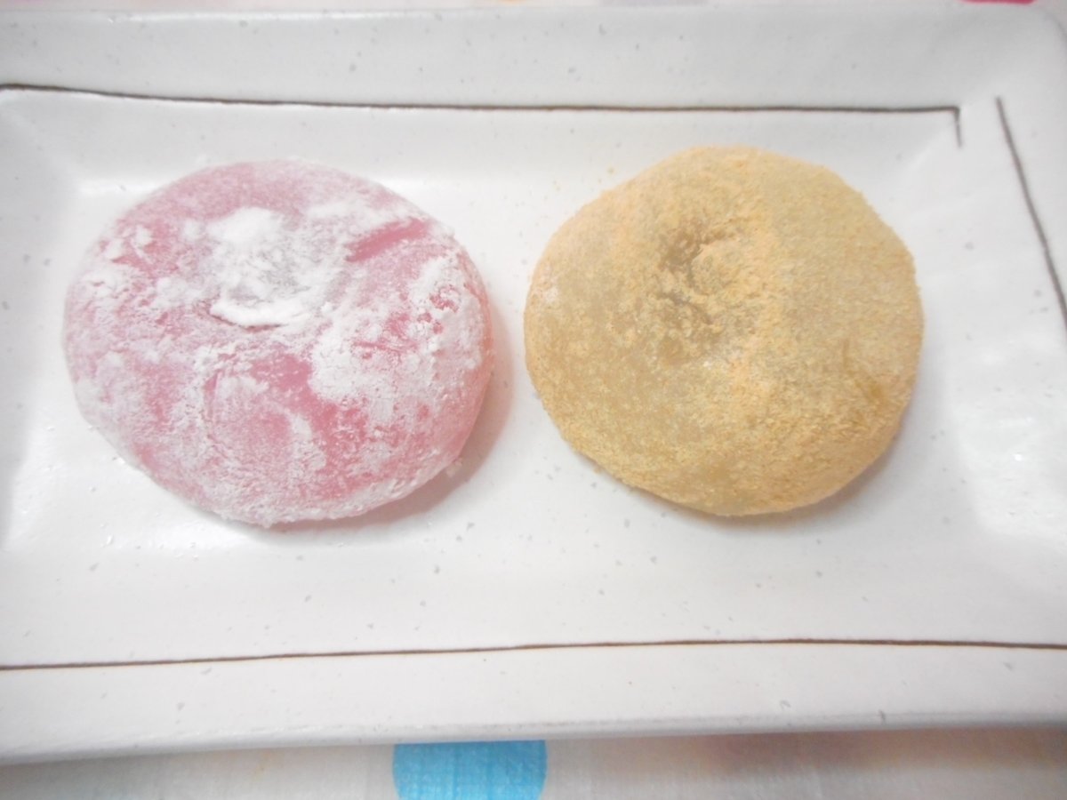 Eve_cue's tweet photo. 怪しい空模様の沖縄です。今日更新の #マルキヨ製菓 ブログでは「ミニもち」シリーズの中から２つを紹介していますよ。

「大きいサイズのお餅だとお腹いっぱいになりすぎる」という方は是非、この「ミニもち」を食べて欲しいですね。小さくても味は抜群に美味しいです！
https://t.co/16zhsSrpNu https://t.co/XPOIQfmgXV