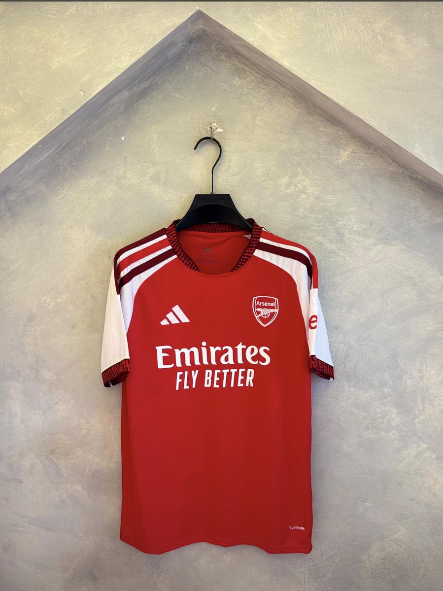 Omoilorin001's tweet photo. GOOD MORNING 

MANCHESTER UNITED NEXT SEASON HOME KIT AVAILABLE 

ARSENAL HOME AND AWAY KIT FOR NEXT SEASON IS NOW AVAILABLE ❤️🤍

Available in different sizes 
Price 20k

WHATSAPP: 07061390850 https://t.co/KcBk264t9X