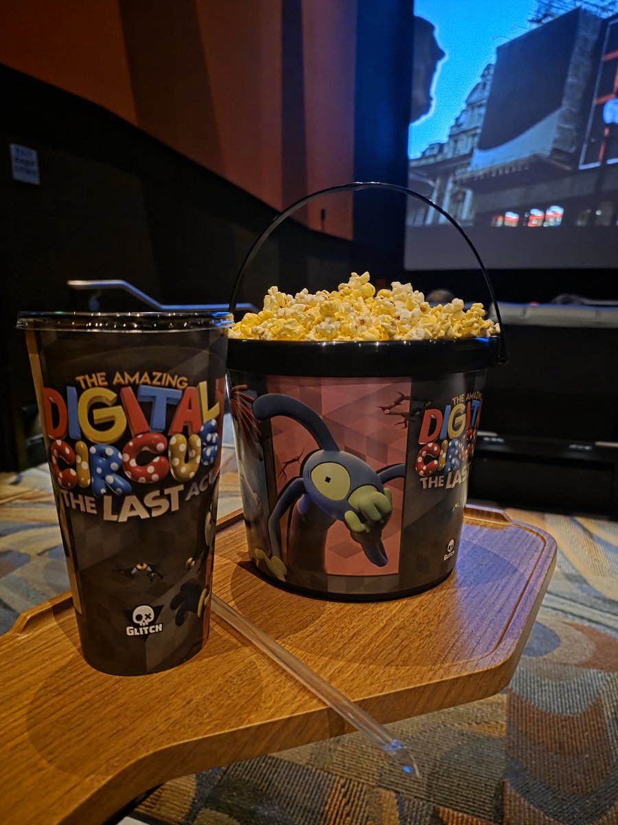 bunbuncomputer's tweet photo. It was a super full house. It gave a lot closure. All I will say that it was a nice way to end the show. The merch drops and the promotional things do tie together. I suggest looking at that stuff. oh one more thing fish. Yes fish. 
#TADCmovie #end https://t.co/mXS3WWuW8x