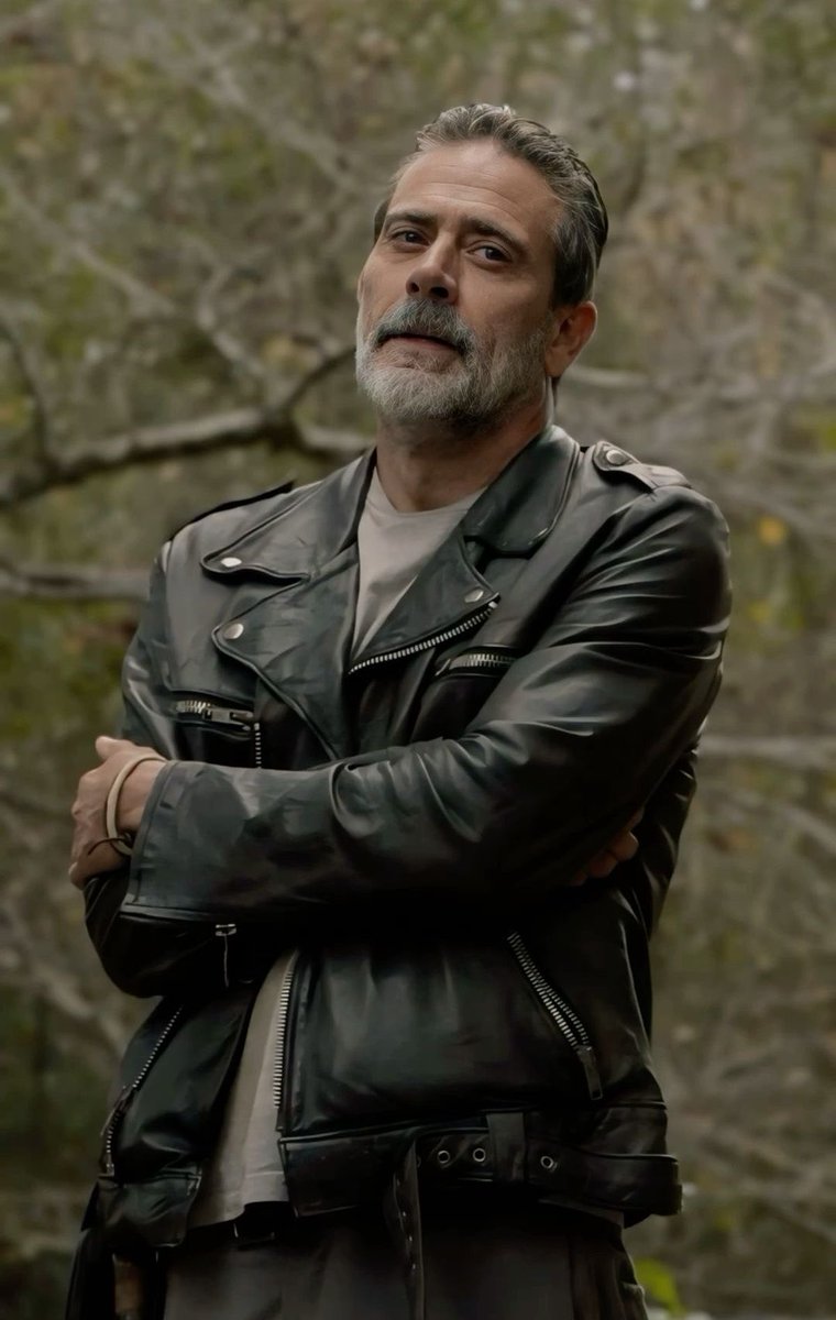 grlwym's tweet photo. Mulai nonton twd lagi setelah stop karna glenn jadi semangka, eh skrg malah kepincut sama pembunbunnya,
padahal irl dia seumuran mama ku 💀🙏🏼

*Criminal by Britney Spears plays in the bg https://t.co/z30wVSeXUK