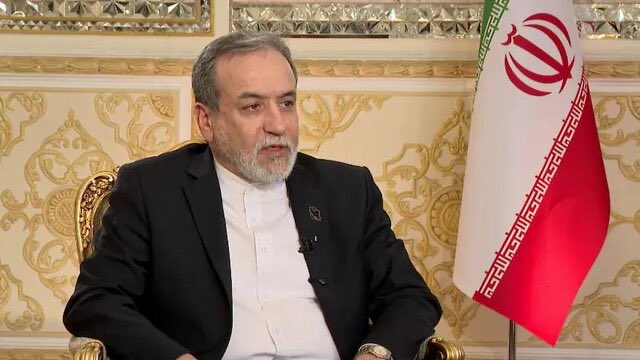 TheMashreq's tweet photo. 🚨🇮🇷🇦🇪 🇮🇱
#BREAKING: 
Iranian FM Araghchi on the UAE: “We have evidence that the US and the Zionist regime used UAE airspace and territory against us during the last war.”
>>> https://t.co/yQPYIkN3mH