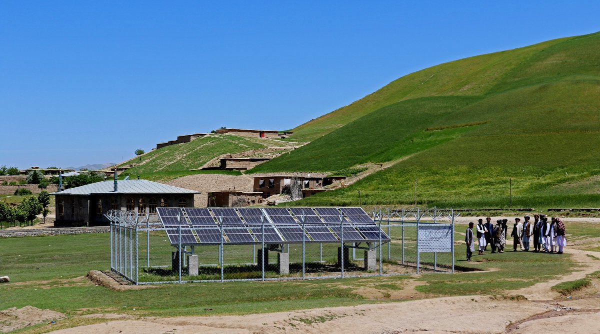UNDPaf's tweet photo. Over 70% of Afghan HHs lack reliable off-grid electricity. Since 2021, UNDP has installed solar PV systems in 6,000+ facilities, including 5,420+ health centres, 800+ schools, &amp; 850+ businesses, bringing reliable power to underserved areas. https://t.co/Rx5U6WbYS1 #NowForClimate. https://t.co/MLS8A1nXZ4