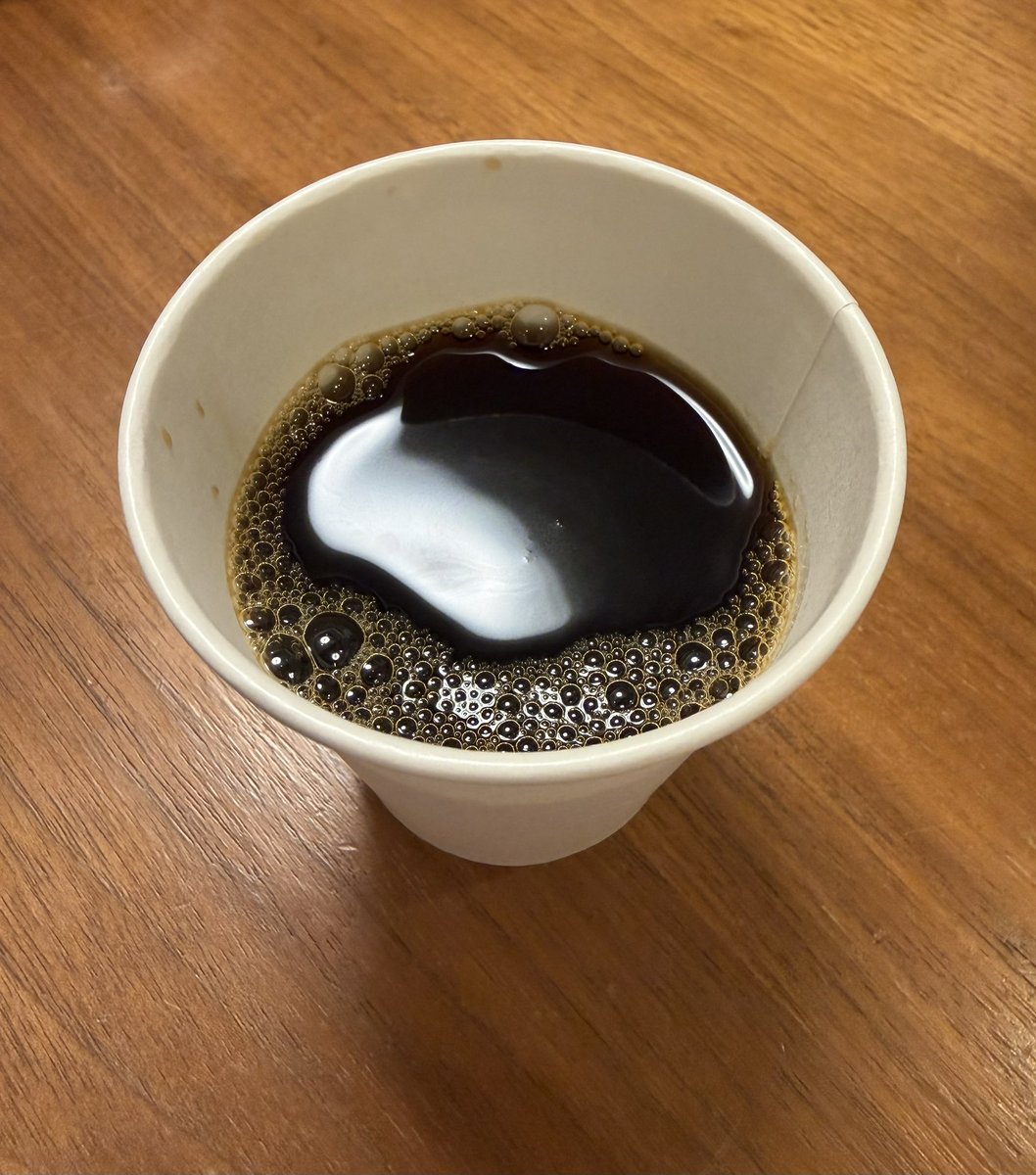 kimuham51's tweet photo. 昨日の会議は…
美味しいコーヒーと
ありがと韓国土産で
超濃密な時間でした୧( ⁼̴̀ᐜ⁼̴́)૭
洗い出される問題点
ついに決まったアレ(▼ω▼)
間も無く発表できることも
あるかとっ👍
#sitcomLab
#新作 https://t.co/3C8JRjuYng