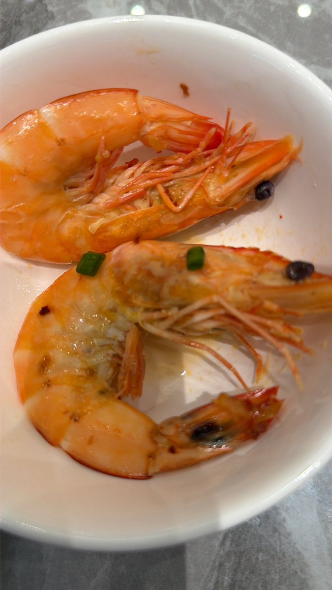 Klchan3's tweet photo. Udang di atas pinggan https://t.co/B0AuVlsZI2
