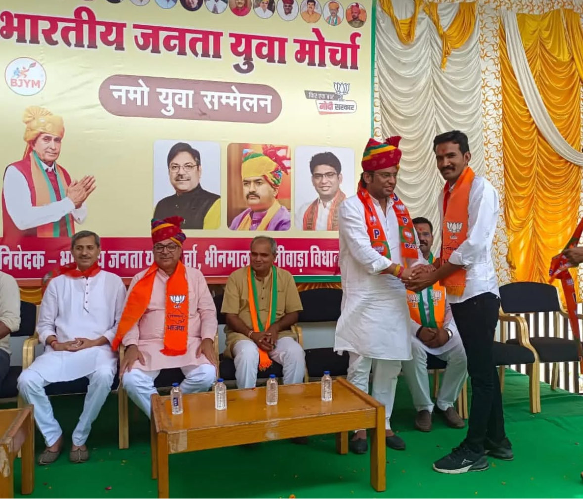 PSchandoor's tweet photo. भारतीय जनता पार्टी द्वारा राज्यसभा चुनाव हेतु डॉ. सतीश पूनिया जी एवं श्रीमती अलका गुर्जर जी को उम्मीदवार बनाए जाने पर हार्दिक बधाई एवं शुभकामनाएं।⁦@BJP4Rajasthan⁩ https://t.co/lYTdsCzRpm
