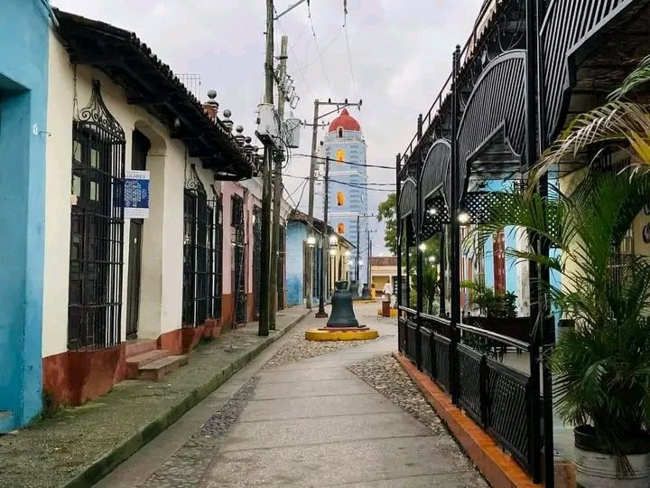 DecssJ's tweet photo. Sancti Spiritus !!! Gloria a ti!!! 
Felicidades en tu 512 cumpleaños!!!  tierra de leyendas y tradiciones . Dónde el esfuerzo crece y se multiplica en embellecer el patrimonio .
#SanctiSpíritusEnMarcha 
#GloriaATi
#100AñosConFidel
@AlexisLorente74
@DeivyPrezMartn1 @DisvaniDEC https://t.co/7ditBE6yoS