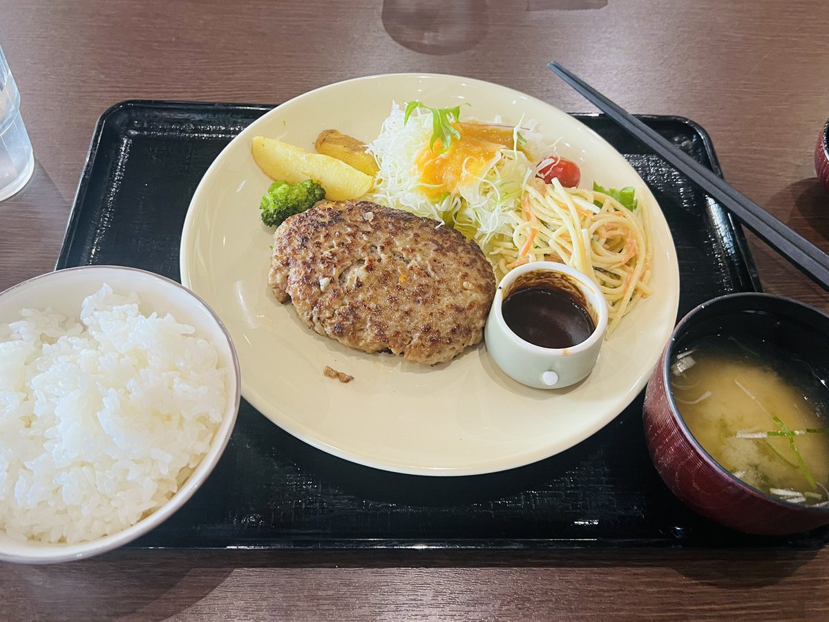rapit2400's tweet photo. ランチ🍽️ https://t.co/RwITSf6Y6q