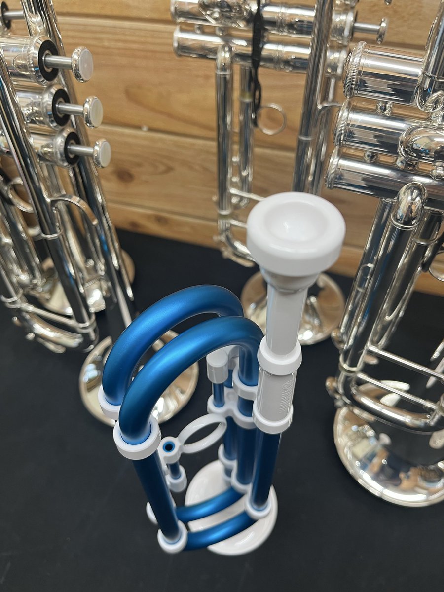 SHARPandFLAT313's tweet photo. 【ヤマハ　カジュアル管楽器　TROVA（トローヴァ）入荷‼️】

子供でも安心して金管楽器の演奏に親しむことができる楽器です✨
子供や初心者のプレトランペットとして、経験者にはより気軽にウォームアップできるツールとして効果的です🎺

売価7700円（税込）

子供にも大人にもおすすめです🥰 https://t.co/wRew4Kd4no