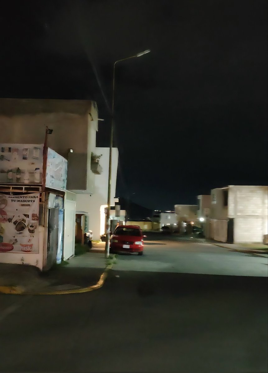 comiteLHP2a's tweet photo. @PueblaAyto @Servicios_Pub nos ayudan a que la calle 119 Oriente y parte de la Diagonal 18 A Sur brillen de nuevo? Ya son varias semanas sin luminarias activas en aquella zona del Fracc Los Héroes, PDL's: 83794, 83795, 83796, 83797, 83798, 83799, 83800 y 83901. Incidencia en la app Puebla Brilla No. 882092/10.