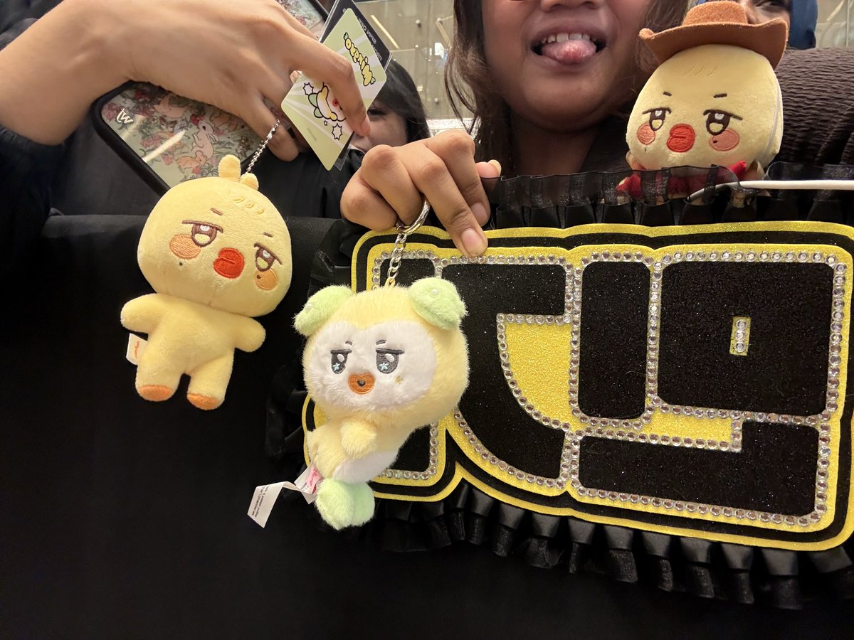 atzhourz's tweet photo. ur kids are waiting you mingi!!!!!! https://t.co/09aNnkKzI7