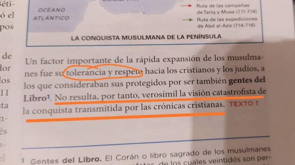 RobertoLai74153's tweet photo. Los nuevos libros de Historia para niños dicen que la invasión musulmana se hizo 'con tolerancia y respeto'.
Mataban, violaban y saqueaban, pero con tolerancia y mucho respeto... https://t.co/8DEEJE5Yg0