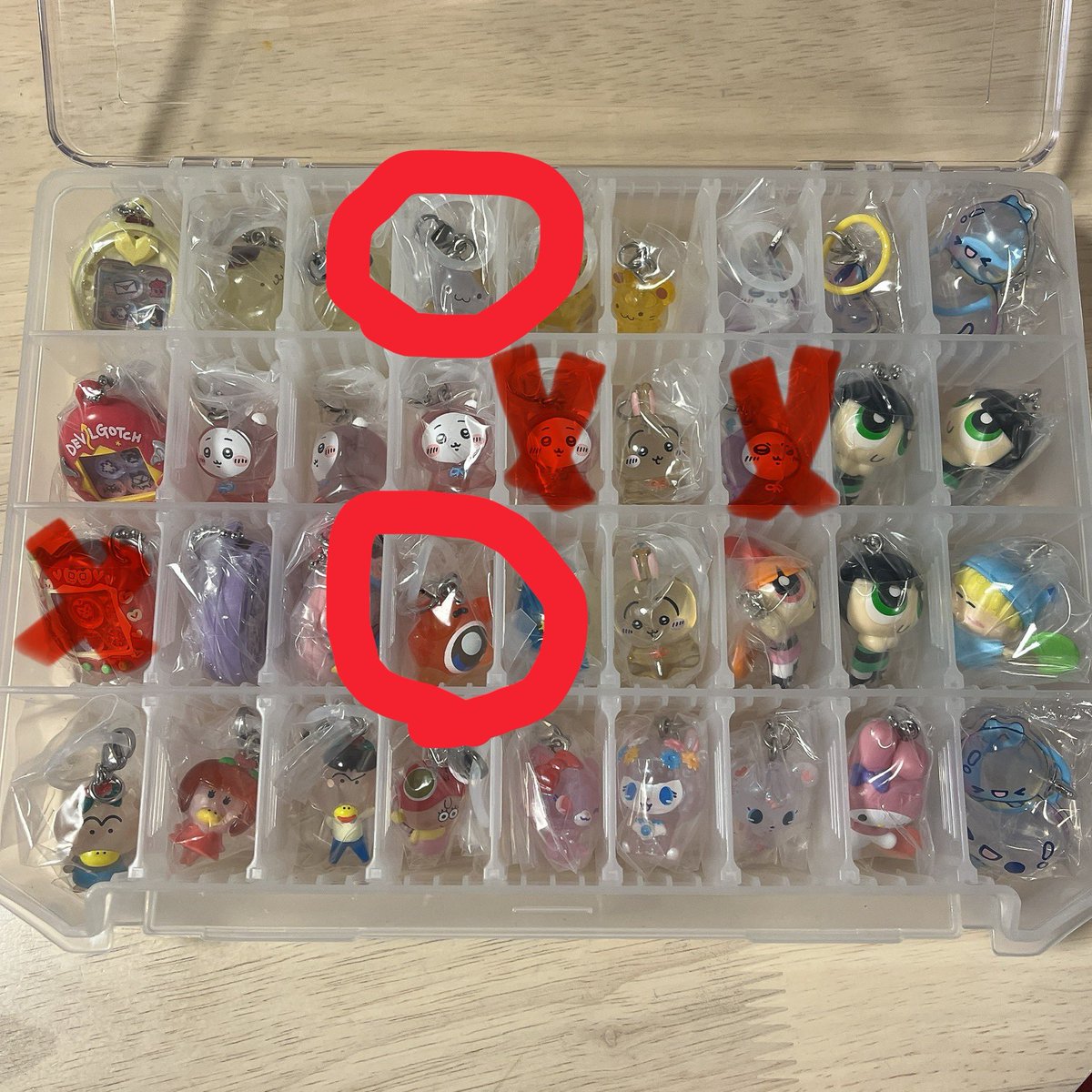 mmmiffi's tweet photo. @keip_4x8 こんにちは、〇付けたものと交換可能なものはございますでしょうか？

郵送交換希望です、
よろしくお願いいたします🙏 https://t.co/xZIZpfnZkO