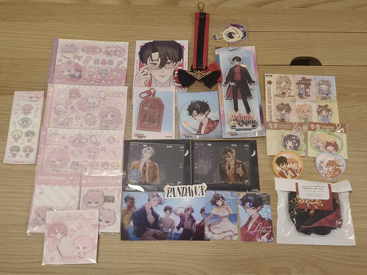 Soul_Reaper_V_'s tweet photo. Late Otsufuro post but these are the things that i bought - Silver 
(Soul couldn't come :p)
•
* Artist's pls comment so I can follow if these are the things that u made💕 https://t.co/WycHXzYeSo