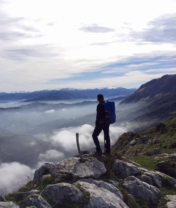 lamontanaqueveo's tweet photo. ⛰️Día 156 año 2026⛰️

'Algún día en cualquier parte, en cualquier lugar indefectiblemente te encontrarás a ti mismo, y esa, sólo esa, puede ser la más feliz o la más amarga de tus horas."

#Montaña #PuraVida #Asturias https://t.co/lHtH8eYpCm