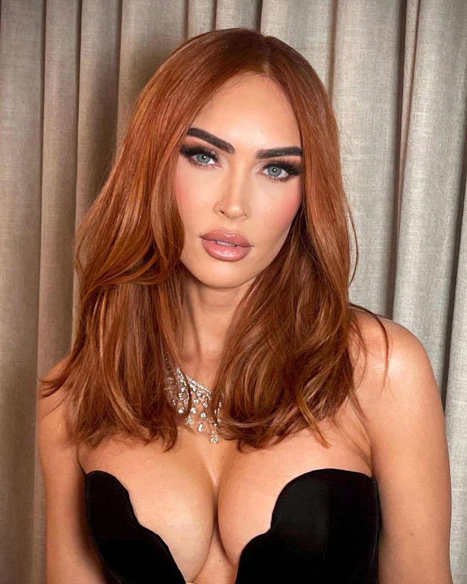 TheLOKII_'s tweet photo. megan fox wearing miss sohee couture in ss23 https://t.co/i8Tkb1Vgqy