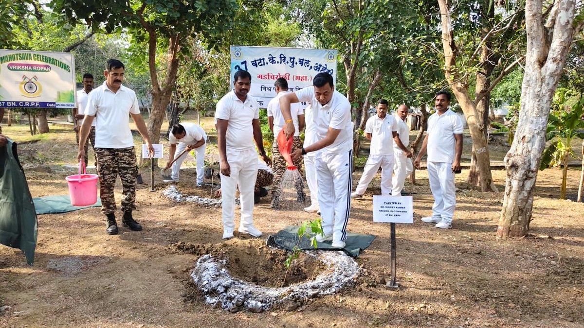 37bncrpf's tweet photo. विश्व पर्यावरण दिवस के अवसर पर 05.06.2026 को 37वीं वाहिनी, केरिपुबल द्वारा कमांडेंट एवं अधिकारियों के नेतृत्व में वृक्षारोपण किया गया। जवानों ने उत्साहपूर्वक भाग लेकर पर्यावरण संरक्षण का संदेश दिया। #crpfindia#WorldEnvironmentDay #EnvironmentDay #PlantationDrive #CRPF #GoGreen https://t.co/1YrD90sKF3
