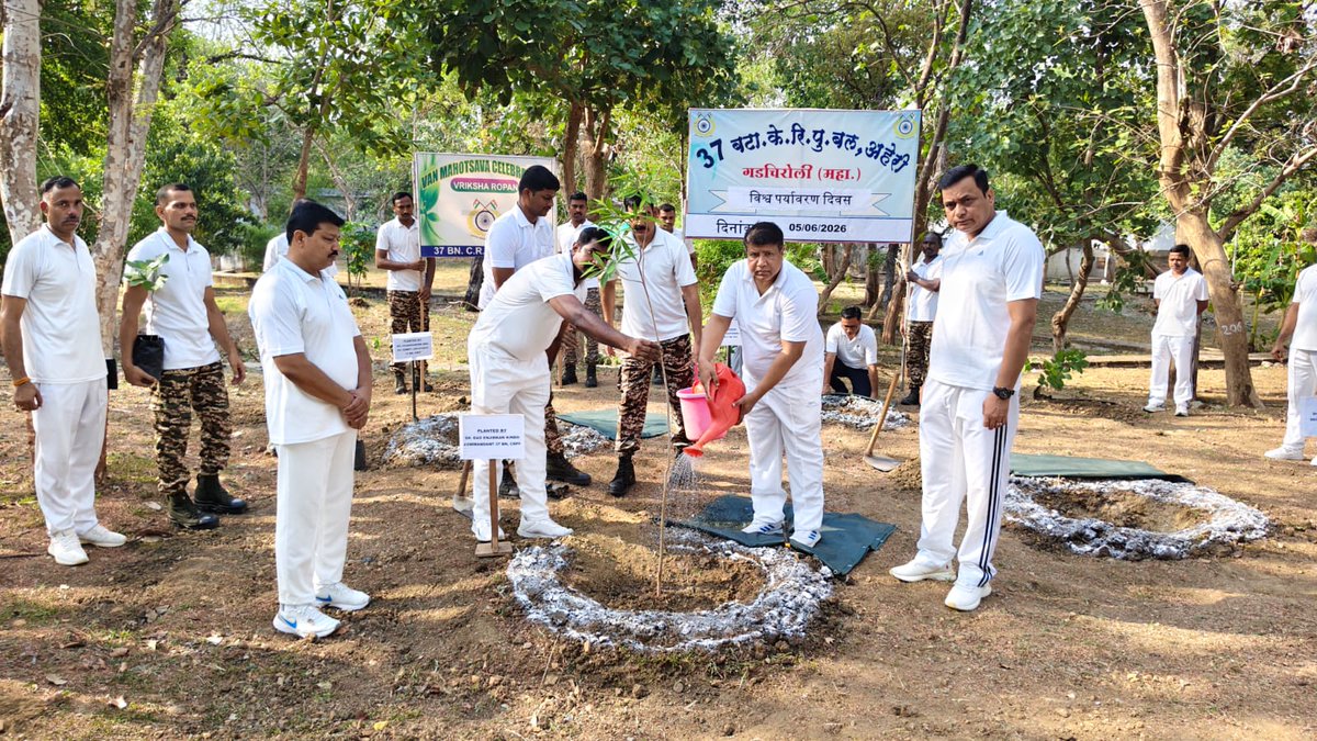 37bncrpf's tweet photo. विश्व पर्यावरण दिवस के अवसर पर 05.06.2026 को 37वीं वाहिनी, केरिपुबल द्वारा कमांडेंट एवं अधिकारियों के नेतृत्व में वृक्षारोपण किया गया। जवानों ने उत्साहपूर्वक भाग लेकर पर्यावरण संरक्षण का संदेश दिया। #crpfindia#WorldEnvironmentDay #EnvironmentDay #PlantationDrive #CRPF #GoGreen https://t.co/1YrD90sKF3