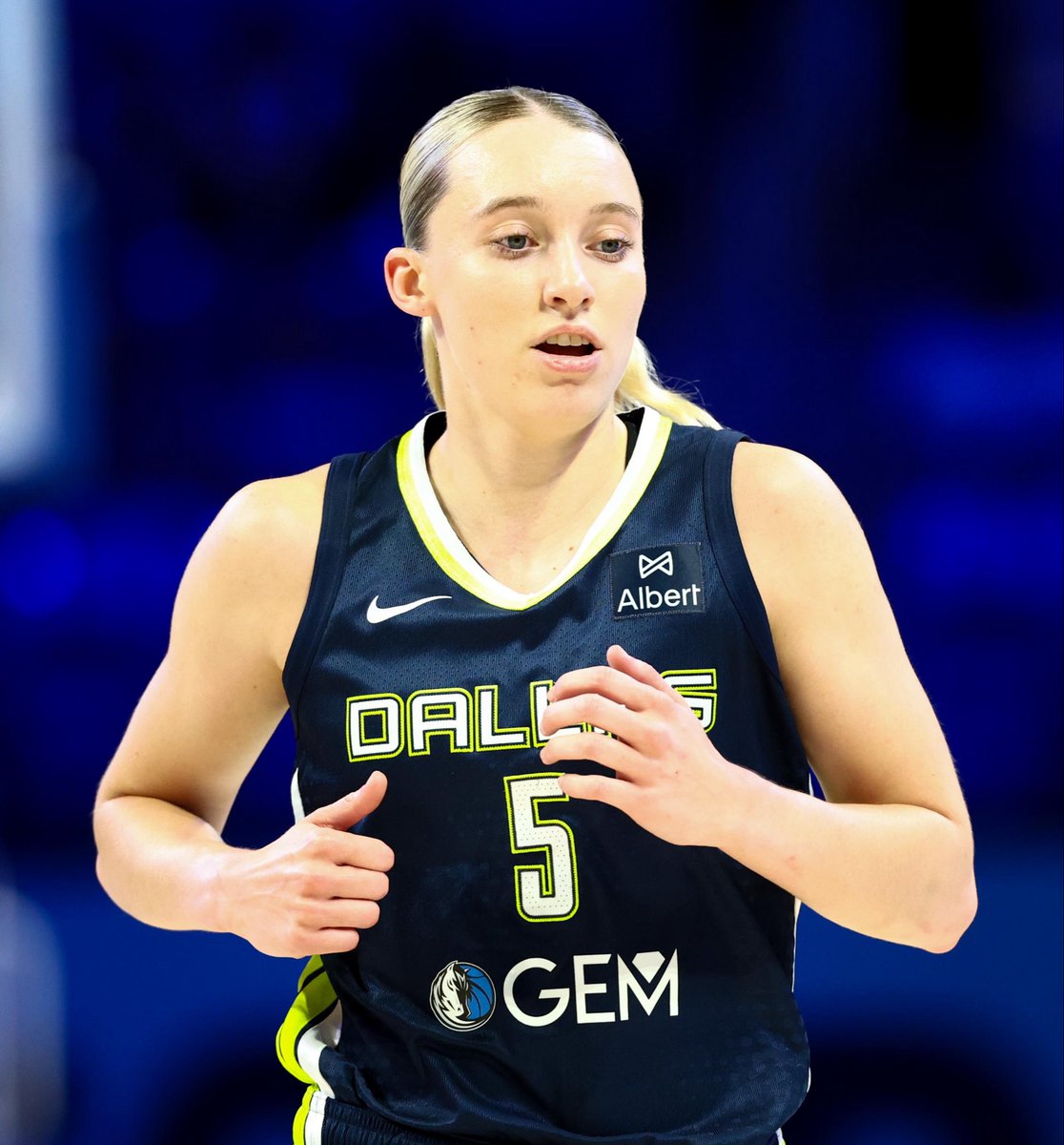 trendyhoopstars's tweet photo. Paige Bueckers vs Los Angeles last season:

30.3 PPG
5.0 APG
70.0% FG
57.1% 3P

We'll see Bueckers in action tomorrow when Dallas faces the Sparks for the first time this season. 👀🪄 https://t.co/NfNUTJfjSp