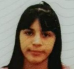 desaparecidaorg's tweet photo. Romina Carolina González Romano tiene 16 años, desapareció el 3/6/26 en Neuquén capital. Es delgada, altura 1,60. Vestía campera gris y pantalón gris. Se hizo la denuncia, Comisaria 18°. Por favor compartir y avisar #Urgente al ☎ 299-4460891, 101 o 911     

#Neuquen https://t.co/kHS0vTUJAx