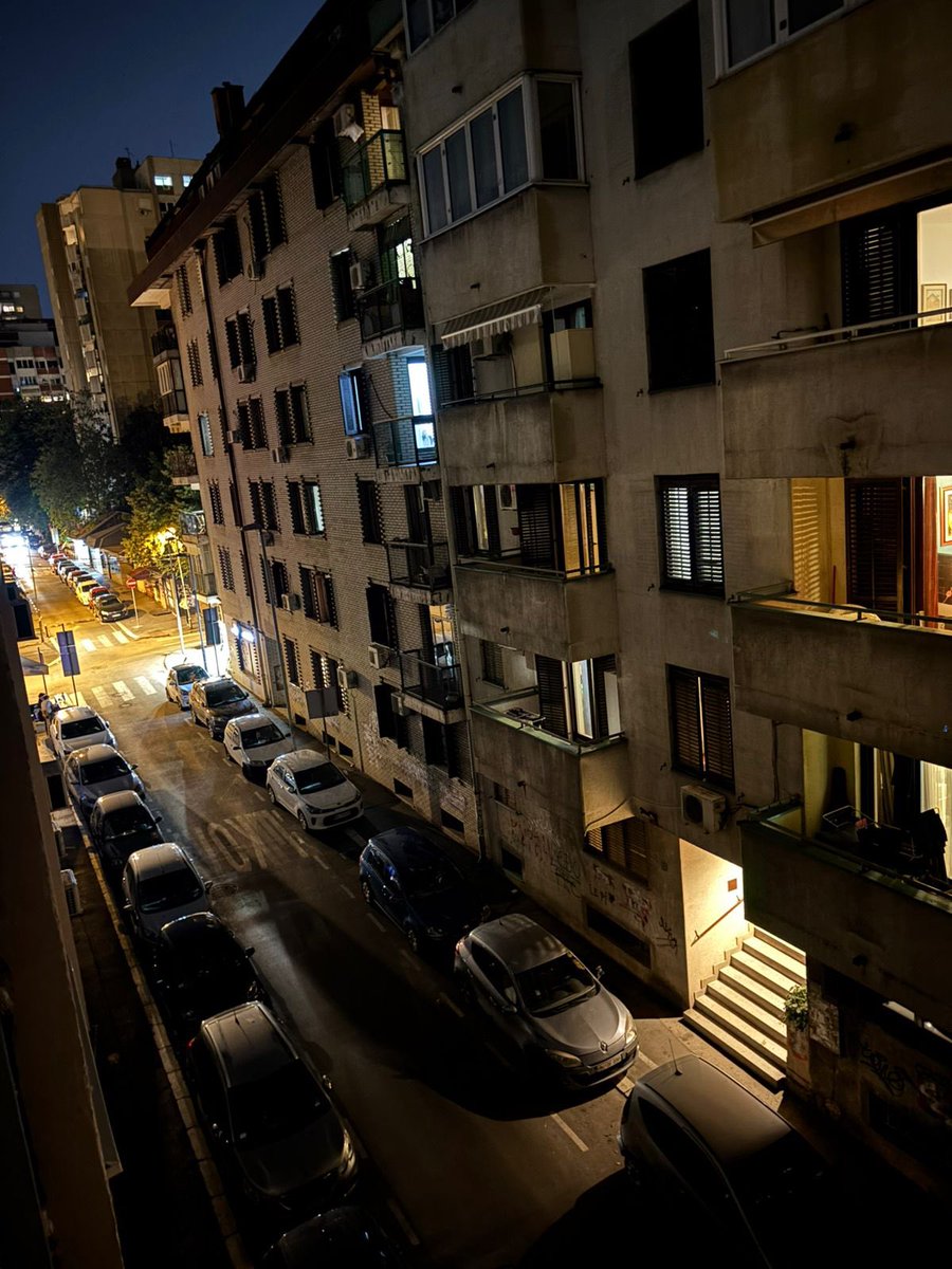 regent_s's tweet photo. @prijavi_problem Vladetina ulica od ugla sa Kneza Danila do Cvijićeve bez javne rasvete već nedeljama https://t.co/y8ugwkhcwb