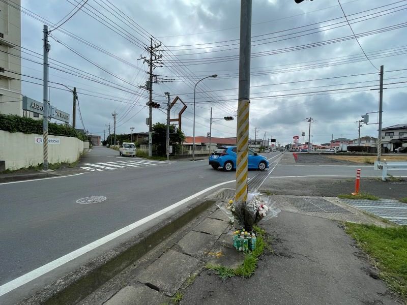 tanakaseiji15's tweet photo. 【無免許タイ人】任意保険も未加入　ながらスマホで事故を起こし逃走。被害に遭った日本人は死亡したのに、たったの懲役5年6ヶ月

マジで！
おかしいって！ https://t.co/0Pj5Y3iDnZ