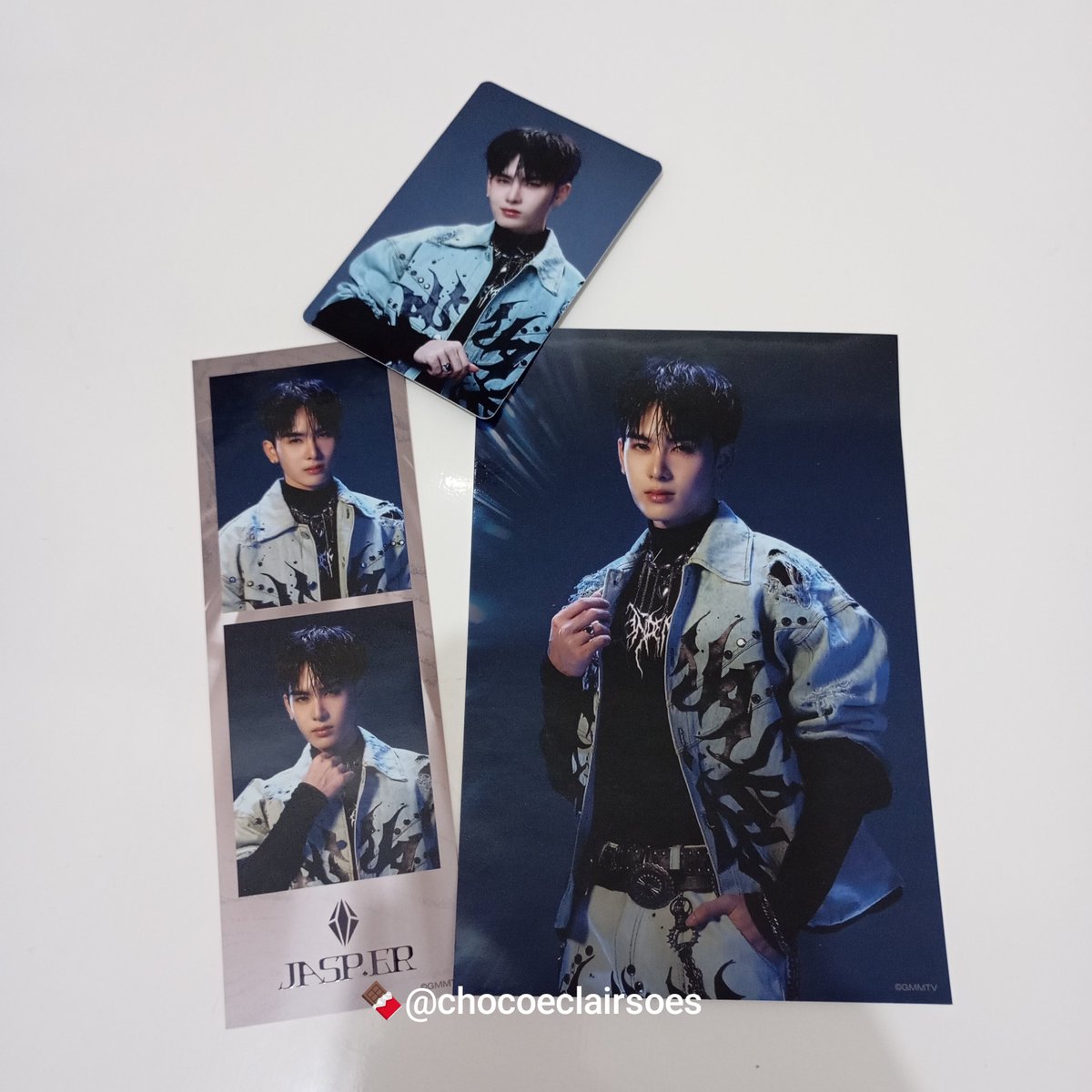 chocoeclairsoes's tweet photo. #LoveSceneJASPERmv 
#Santapp
#StreamforJASPER

Love Scene - JASPER sudah 2M+ views, giveawaynya aku tutup ya, sepertinya banyak yang kena gb jadi enggak kebaca replynya😭

Selamat untuk @mimamiiang_ reply terbanyak (Santa JASPER minpos set Riser Concert) dan @sptamippe spinner (ewallet 25K) DM untuk claim hadiahnya 💗

Thank you so much buat semua yang udah ikutan giveawaynya, maaf buat yang belum menang, semoga next bisa bikin giveaway lagi🙏🏻💖