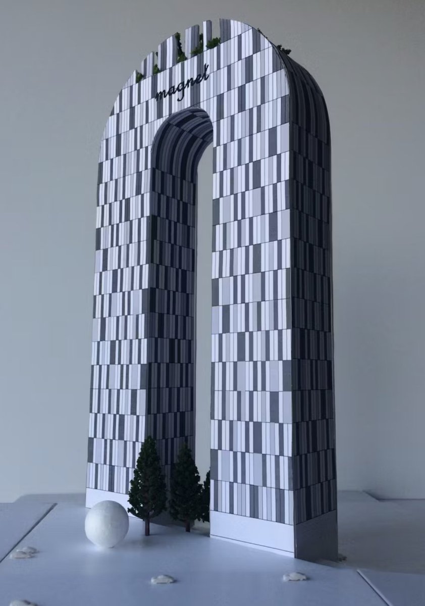 Bleafitkms's tweet photo. @vegastarr anyone notice the magnet shaped building right next to it... https://t.co/ng5tqOam4B