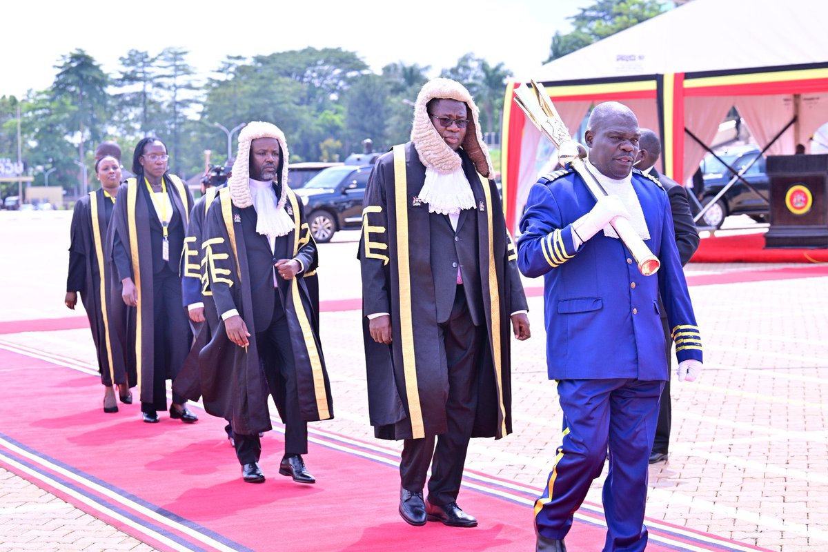 RuthRujokiM's tweet photo. Yesterday at the State of the Nation Address, H.E.  @KagutaMuseveni  delivered a clear message.
The future belongs to those who create wealth, add value and seize opportunities.
Uganda’s transformation will not be built on excuses, but on hard work, innovation and job creation. https://t.co/revd2EFUPp