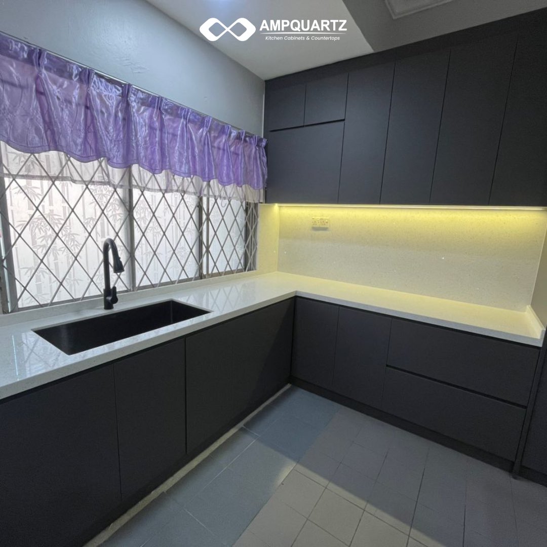 AMPQUARTZ's tweet photo. ✨ 𝐂𝐨𝐦𝐩𝐥𝐞𝐭𝐞𝐝 𝐏𝐫𝐨𝐣𝐞𝐜𝐭 𝐇𝐢𝐠𝐡𝐥𝐢𝐠𝐡𝐭 ✨

Supply and Installation of Kitchen Cabinet

🔹Solid Plywood Modern
- Cabinet color : P1-3065-HM (Castle Grey)

🔹Quartz Stone : Q001 (White Terrazo)

📍 Jobsite : Taman Senai Utama

🙏 𝐓𝐡𝐚𝐧𝐤 𝐘𝐨𝐮 𝐟𝐨𝐫 𝐂𝐡𝐨𝐨𝐬𝐢𝐧𝐠 𝐀𝐦𝐩𝐐𝐮𝐚𝐫𝐭𝐳!
We truly appreciate your trust in us. We hope you love your new kitchen cabinets💖

✨Contact us for expert solutions tailored to your needs.✨

📞 𝐂𝐨𝐧𝐭𝐚𝐜𝐭 𝐔𝐬
📲 +6017 732 0149 (Jasmine)
https://t.co/doqsbuabaJ

📍𝐎𝐮𝐫 𝐒𝐡𝐨𝐰𝐫𝐨𝐨𝐦:
𝙏𝘼𝙈𝘼𝙉 𝙂𝘼𝙔𝘼-
Address: https://t.co/v1ObvwSAOW
🏬 82, Jalan Gaya 1, Taman Gaya, Ulu Tiram, 81800 Johor Bahru
𝘽𝘼𝙉𝘿𝘼𝙍 𝘿𝘼𝙏𝙊' 𝙊𝙉𝙉-
Address: https://t.co/JSZKKUeE5E
🏬 24, Jalan Perjiranan 4/5, Bandar Dato Onn, 81100 Johor Bahru

#AmpQuartz #JohorBahru #kitchencabinet #JobsiteCompleted #Solidplywood
