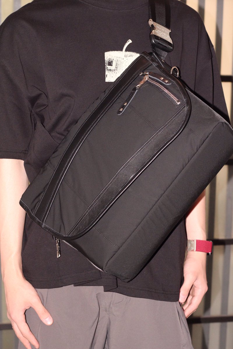 mspc_kyoto's tweet photo. -2026AW NEW ARRIVAL-
【Ripe】

◼︎ MESSENGER BAG
No : 03702
Color : BLACK
Size : W270 H250 D125mm

#masterpiece 
#マスターピース
#京都河原町 https://t.co/g0tpyFDQeN