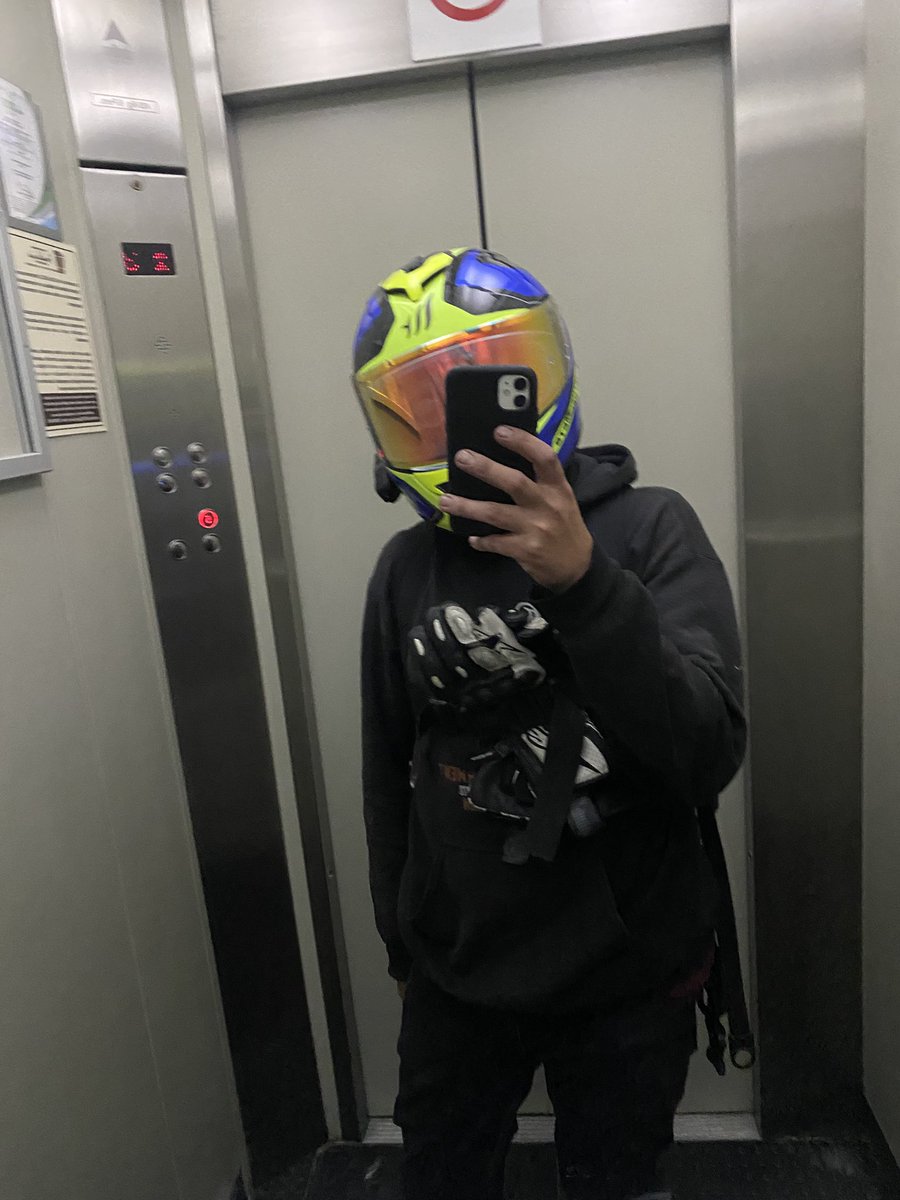 xCamiloGonzalez's tweet photo. A correr los Lakers … https://t.co/S7qZf2CaB9