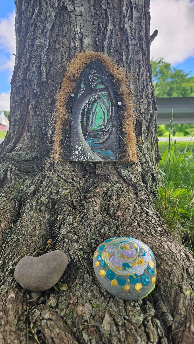 HectorCantres's tweet photo. Cool to bumped into these on a walk yesterday. 

#FunOutdoors #GetOutThere #GoOutside #nature #outdoors #OutdoorPlay #OptOutside #Spring #SpringTime #SpringVibes https://t.co/zFCNDJUECs