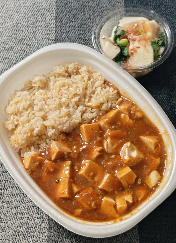 _ordinary1day's tweet photo. 麻婆豆腐&amp;チャーハン https://t.co/wQ0CmP8Xoy