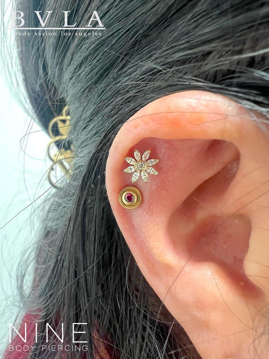 NeedlesMasa's tweet photo. BVLA Yellow Gold Mini Sunflower Cubic Zirconia

Body Vision Los Angeles-ボディビジョンロサンゼルス-
ミニ サンフラワー
素材：14K イエローゴールド
ジェム：キュービックジルコニア

ネット販売も行なっておりますので、宜しければご覧下さい。

https://t.co/x6KTXtiv6z https://t.co/RFXbRPRUYh
