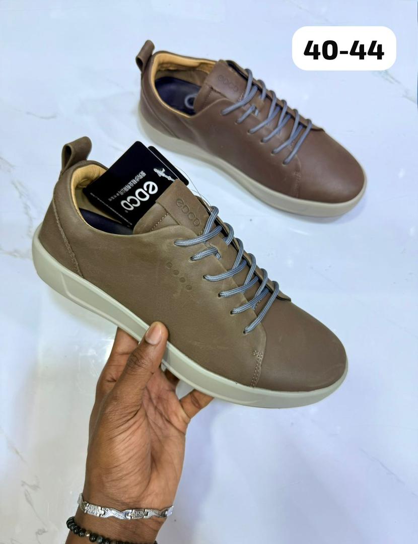 namagembe_'s tweet photo. What's the plot for Friday 😊

80k,85k,80k,165k

National wide delivery 🇺🇬.  

WhatsApp 0726400080  
 #ElysianFeetFits https://t.co/PfKlXrjYH2