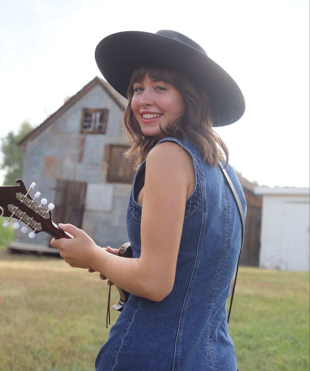 CGProgram's tweet photo. #TheCGP
Saturday, 10 am PT

- Penelope Jane Harriman
Singer, Songwriter, Musician
https://t.co/wi7BUmimXt

- @nschager 
Entertainment Critic, The Daily Beast https://t.co/6i6KQWmtHl