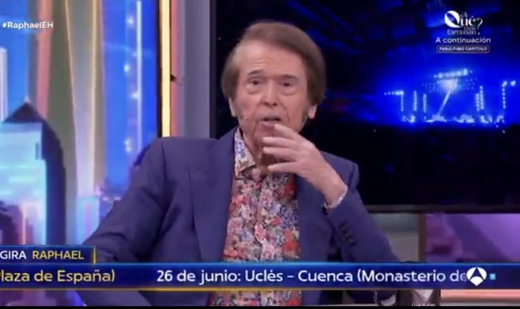 RaphaelFansMx's tweet photo. @RAPHAELartista 
@raphaelnet_com 
Que agradable entrevista dio nuestro querido @RAPHAELartista  en el @El_Hormiguero 
Se le vio muy contento.
Fue un placer haberlo visto.
Felicidades RAPHAEL, nadie como tú!!!
 Saludos desde México 🇲🇽 https://t.co/410aoZw3hC