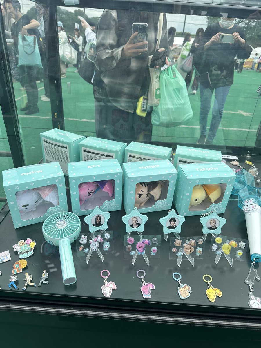 korusuuu's tweet photo. i want to buy them all 😭

#SHINee #샤이니
#2026샤이니월드VIII #THE_INVERT
#2026_SHINeeWORLD_VIII_THE_INVERT https://t.co/MANHBdKCCT