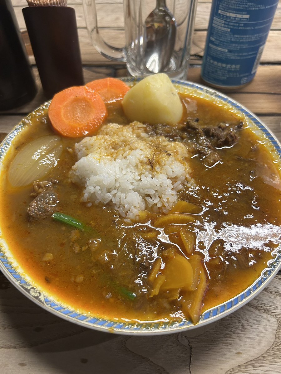 FACEIDSO's tweet photo. 半年に一回は食べたい🤤ネパール🇳🇵母さんのポカラカリー🍛久しぶりに訪問。かなり辛い大人向けシャバシャバカレー🥵そら薄青さん@Sora_Usuaoのフレマで頂きましたスタバコーヒ〜でひと休み😅ありがとうございます☕️ https://t.co/AfTJ7iGWgg